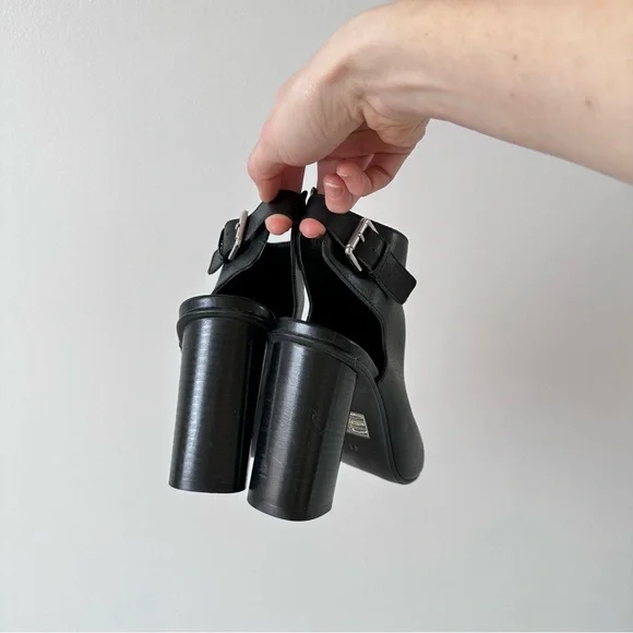 [SOLD] L’intervalle Black Leather Block Heel Mule Peep Toe Booties size 41 or 10 - Picture 7 of 8